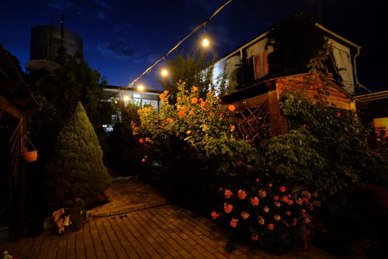 В Гостях На Иссык-Куле Cholpon-Ata Exterior foto